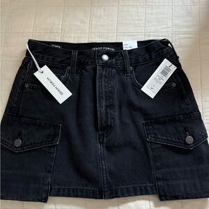 Aritzia denim cargo mini - black